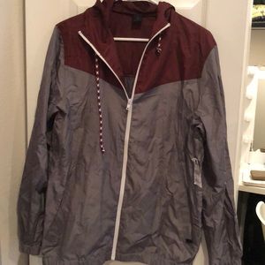 Windbreak never worn